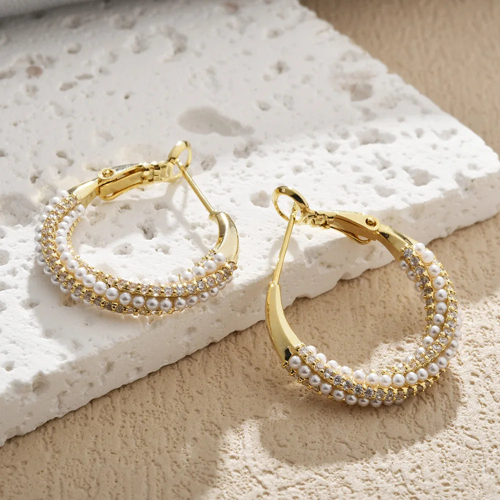 French Imitation Pearl Twisted Hoop Earring 14K Gold Plated Women Elegant Geometric Earrings Fashion Jewelry for Party Wholesale