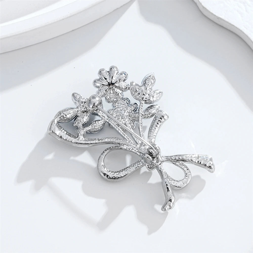 Fashion Glitter Flowers Sparking Rhinestone Brooches for Girls Sweet Dainty Pins Jewelry for Women Ladies Accessories New Design
