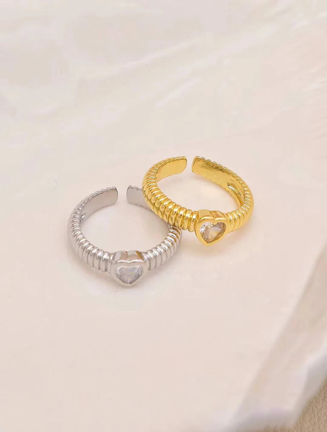 Sweet Heart Shape Glitter Rhinestone Rings for Girls Elegant Simple Minimalistic Jewelry for Women Ladies Accessories Chic