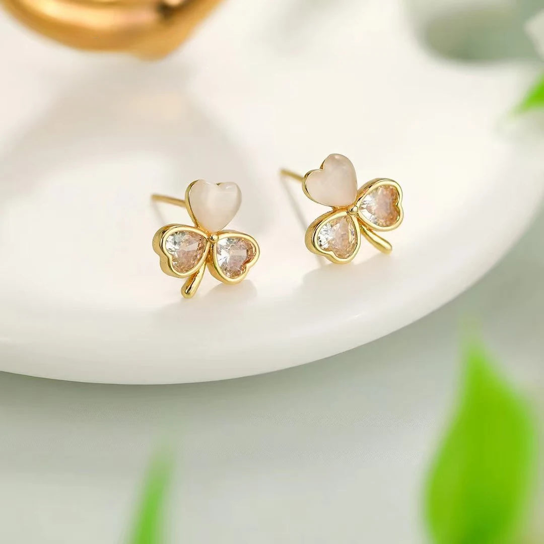 Women Butterfly Bow Flower Shape Small Mini Stud Earring Fashion Elegant Graceful High Quality Bulk Jewelry Accessory for Daily