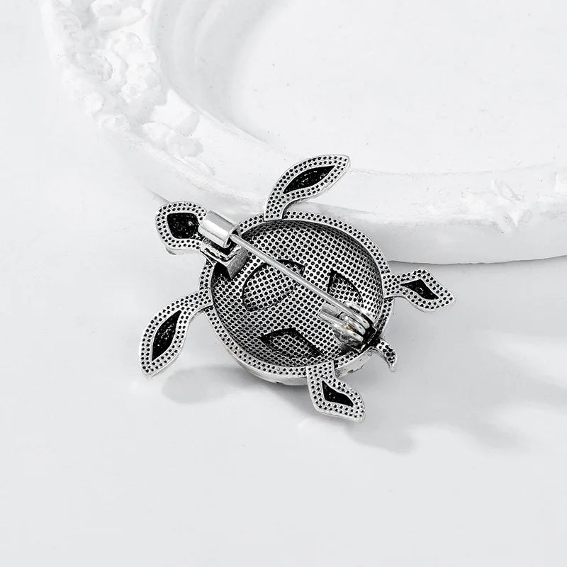 Fashion Animals Sweet Trendy Tortoise Brooches for Girls Stylish Glamorous Pins Jewelry for Women Ladies Accessories New Design