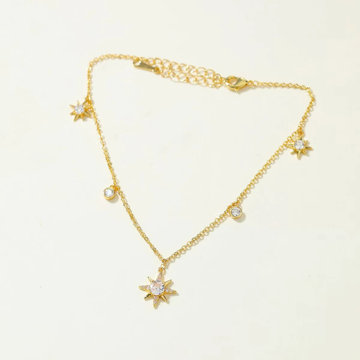 Fashion Refined Charms Elegant Bracelets for Girls Chain Glamorous Art Deco Jewellry for Women Ladies Accessories Bijuterias