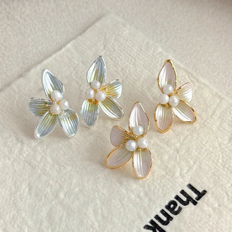Fashion Flower Copper 18K Gold Plated S925 Silver Stud Earrings for Girls Freshwater Pearl Jewelry for Women Ladies Wholesale