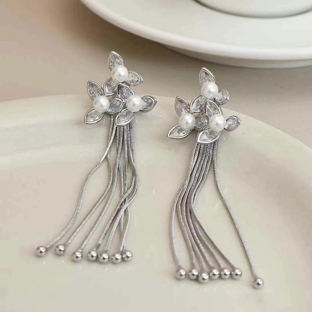 Women Mental Tassel Irregular Shape Imitation Pearl Drop Earring Exaggerated Fashion Chic Glitter Bulk Daily Jewelry Accessories