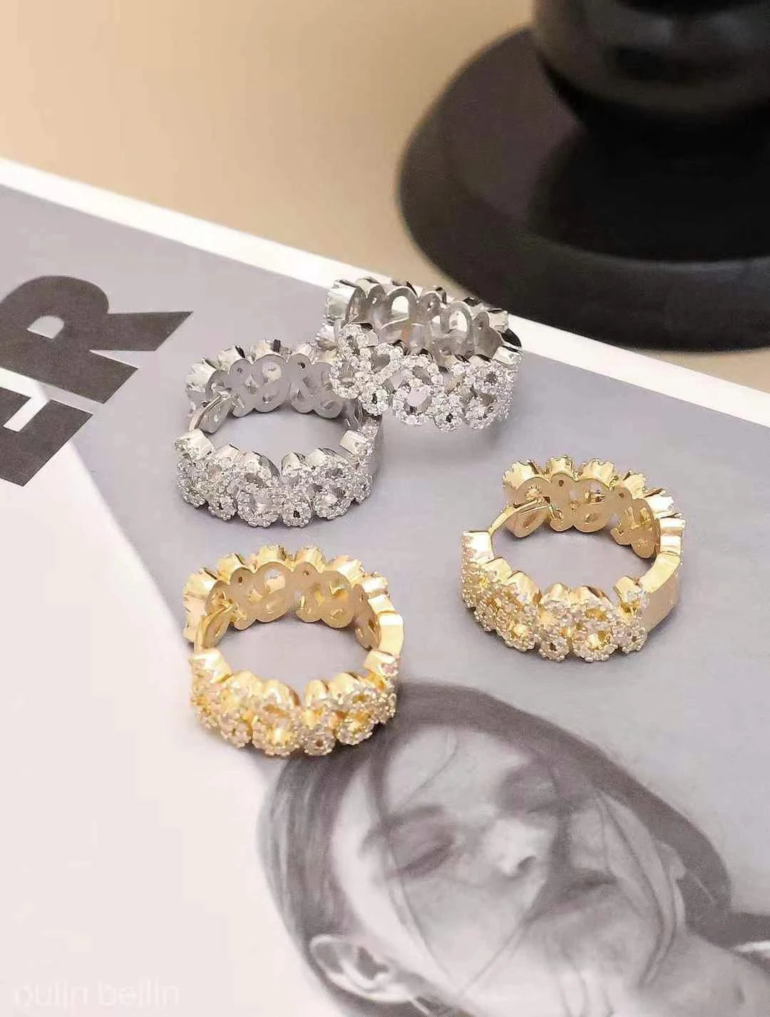 Fashion Trendy Simple Stylish Elegant Hoop Earrings for Girls Cute Sweet Glamorous Jewelry for Women Ladies Accessories Chic