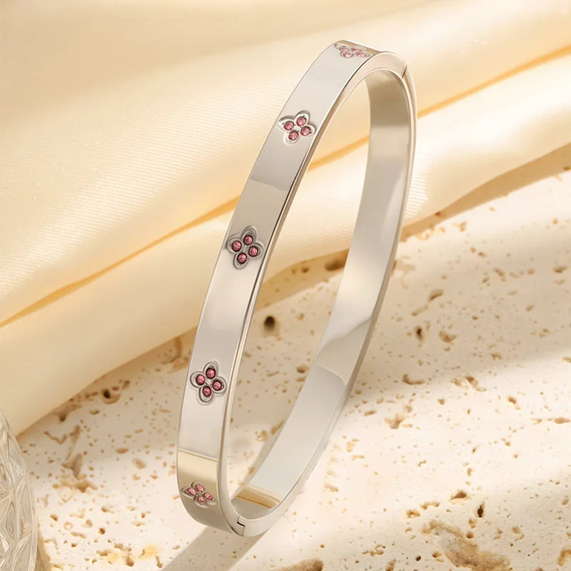 Stainless Steel Bangle Bracelets Simple Four Leaf Clover Design with Crystal Elegant Fashion Jewelry Women Accessories Wholesale