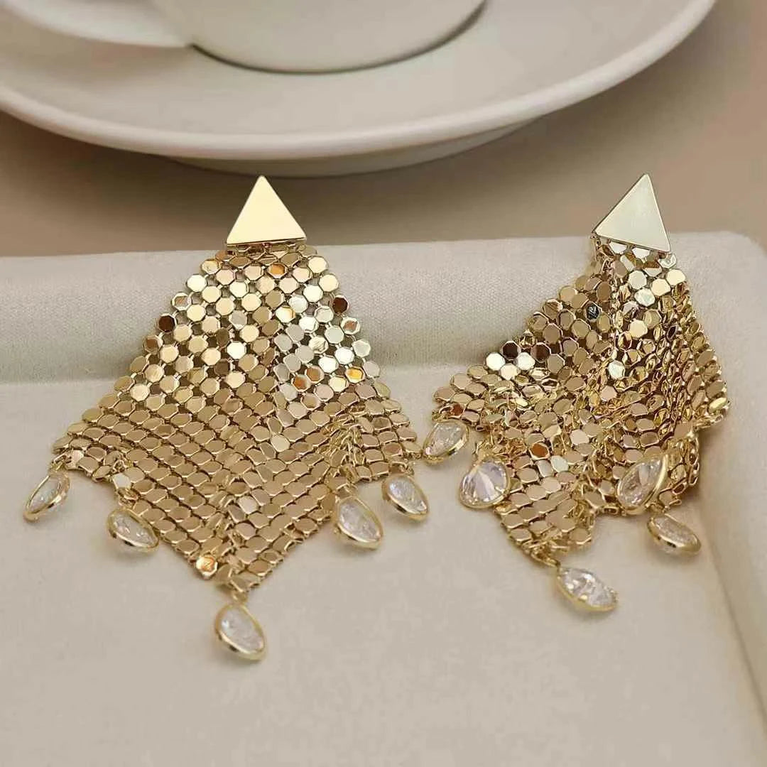 Fashion Art Deco Bold Luxury Drop Earrings for Girls Elegant Glamorous Jewelry for Women Ladies Accessories Bijuterias Chic