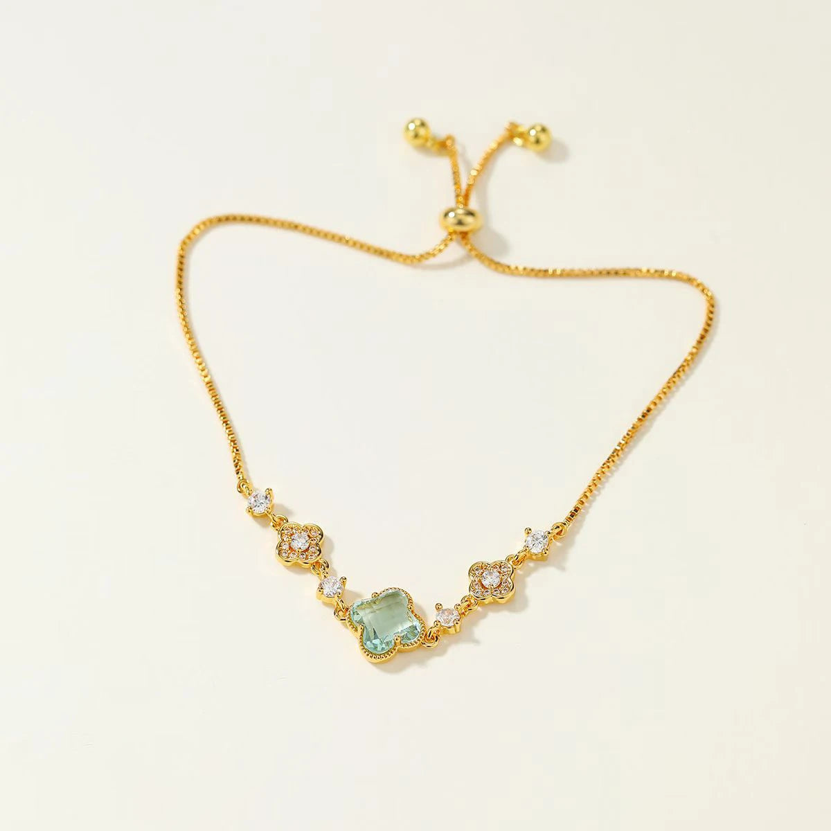 Fashion Flower Butterfly Luxury Sweet Dainty Necklaces for Girls Elegant Charms Jewelry for Women Ladies Accessories Wholesale