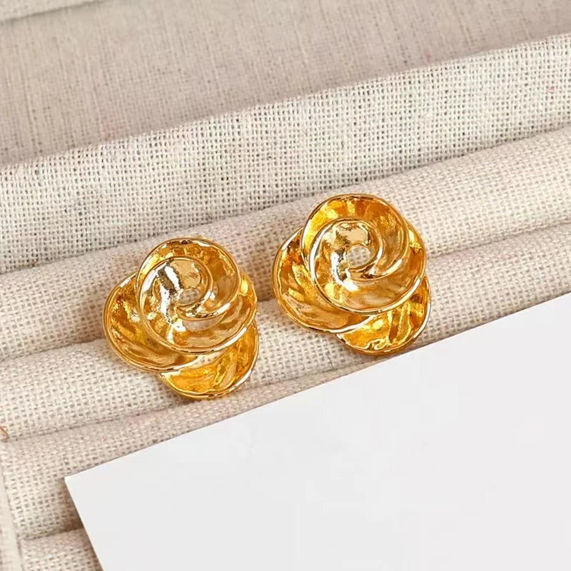 Fashion Simple Minimalistic Flower Rose Drop Earrings for Girls Elegant Charms Glamorous Jewelry for Women Ladies Accessories