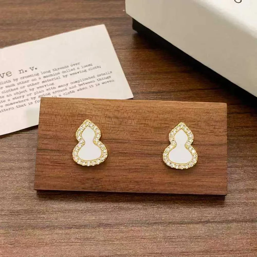 Women High Quality Gourd Shape Mini Small Stud Earring Fashion Cute Chic Customized Wholesale Jewelry Accessories for Causal Use