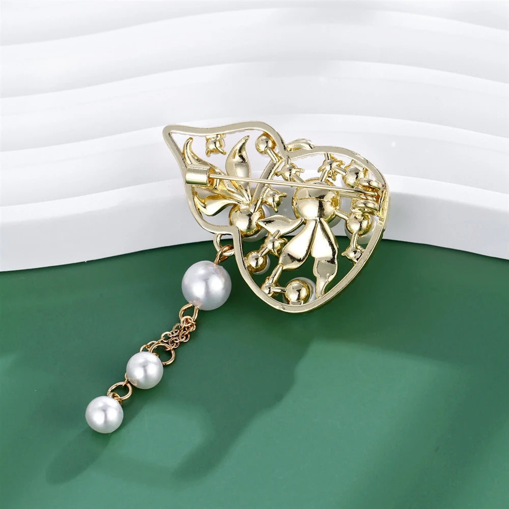 Fashion Glitter Imitation Pearl Elegant Gourd Brooches for Girls Sweet Glitter Sparking Pins Jewelry for Women Ladies Accessory