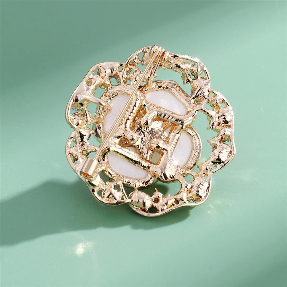 Fashion Camellia Flowers Floral Vintage Glitter Brooches for Girls Sweet Elegant Jewelry Pins for Women Ladies Accessories