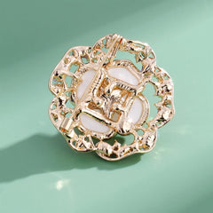 Fashion Camellia Flowers Floral Vintage Glitter Brooches for Girls Sweet Elegant Jewelry Pins for Women Ladies Accessories