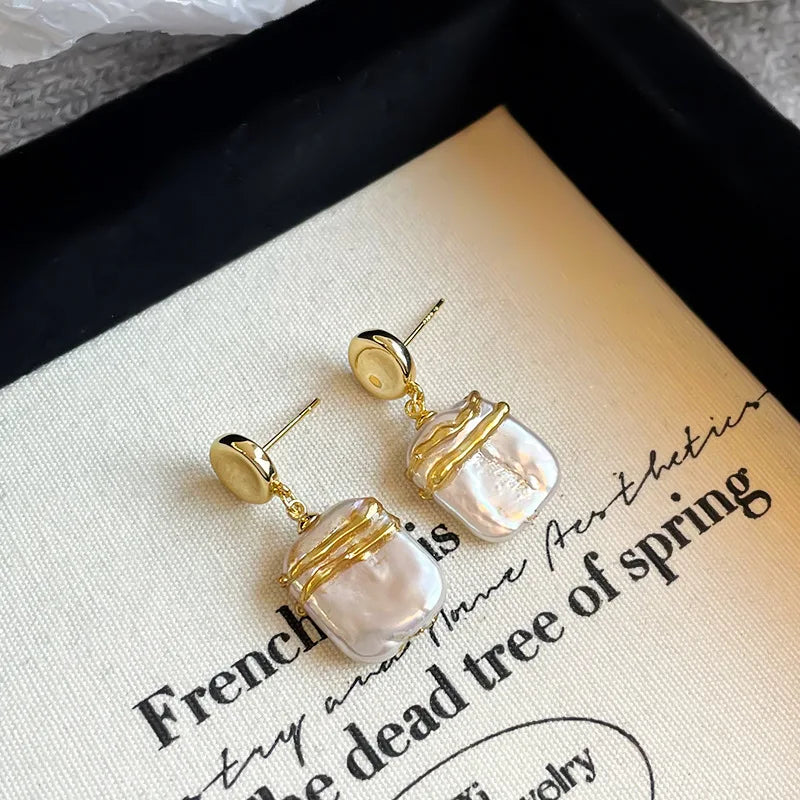 Fashion Baroque Freshwater Pearl Copper 18k Gold Drop Earrings for Girls Vintage Elegant Jewelry for Women Ladies Wholesale