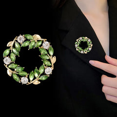 Fashion Glitter Rhinestone Sweet Brooches for Girls Elegant Dainty Charms Pins Jewelry for Women Ladies Accessories Hot Sale