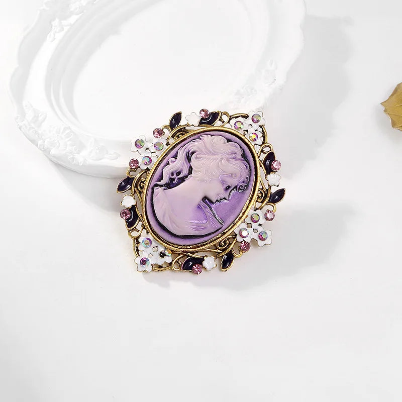 Fashion Vintage Retro Elegant French Style Brooch for Girls Trendy Glamorous Charms Pins Jewelry for Women Ladies Accessories