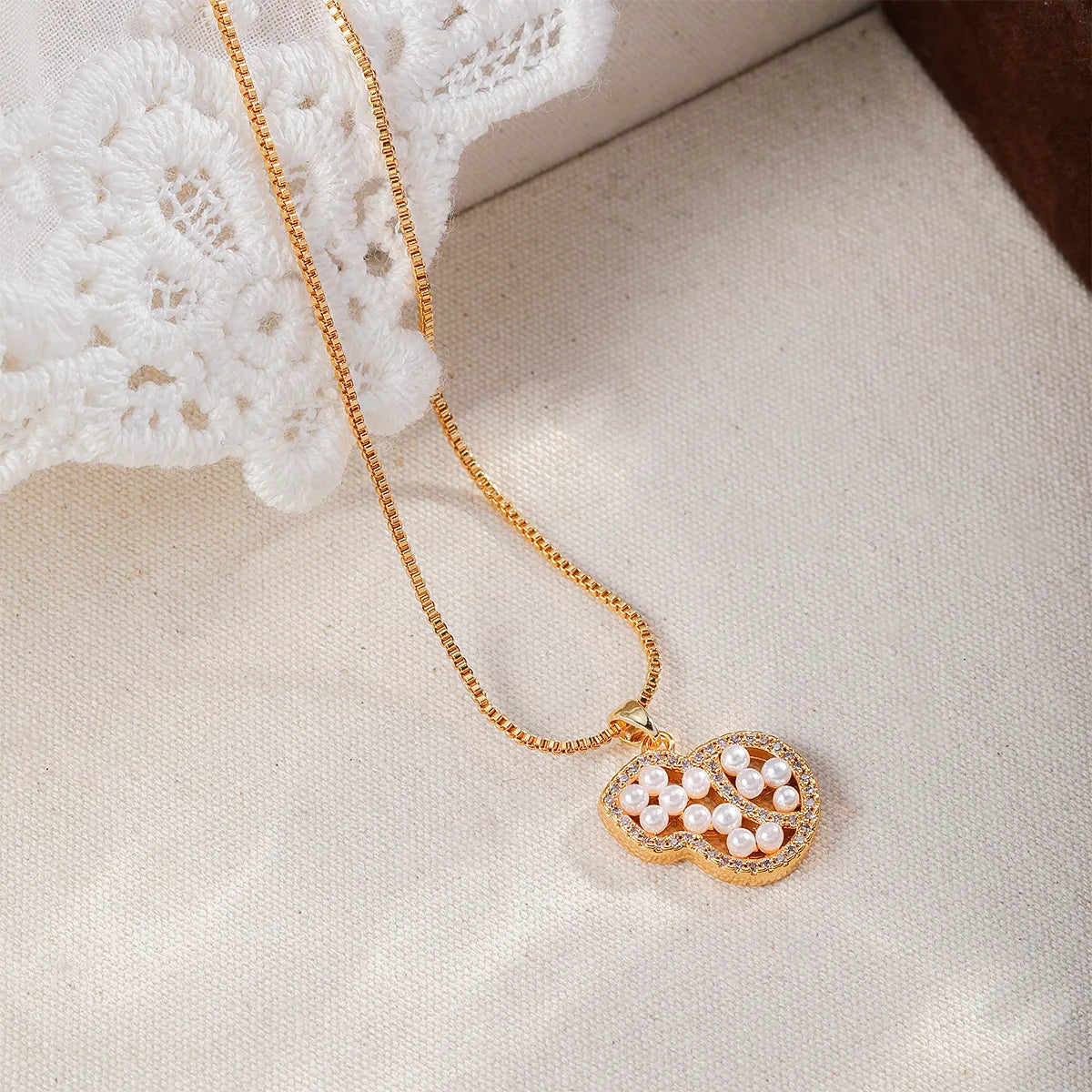 Fashion Cubic Zirconia Glass Pearl Gourd Pendent Necklaces for Girls Simple Jewelry for Women Ladies Wholesale China Factory