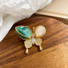 Fashion Abalone Shell Agate Butterfly Copper 18K Gold Brooches for Girls Freshwater Pearl Jewelry for Women Ladies Wholesale