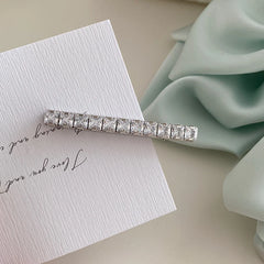 Alloy Glitter Sparkle Hair Clips for Girls Women Elegant Minimalistic Hair Accessories with Alligator Design Trendy for Parties