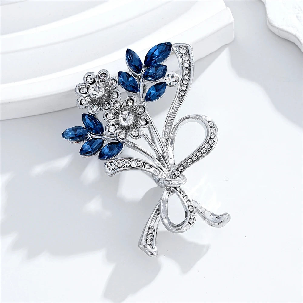 Fashion Glitter Flowers Sparking Rhinestone Brooches for Girls Sweet Dainty Pins Jewelry for Women Ladies Accessories New Design