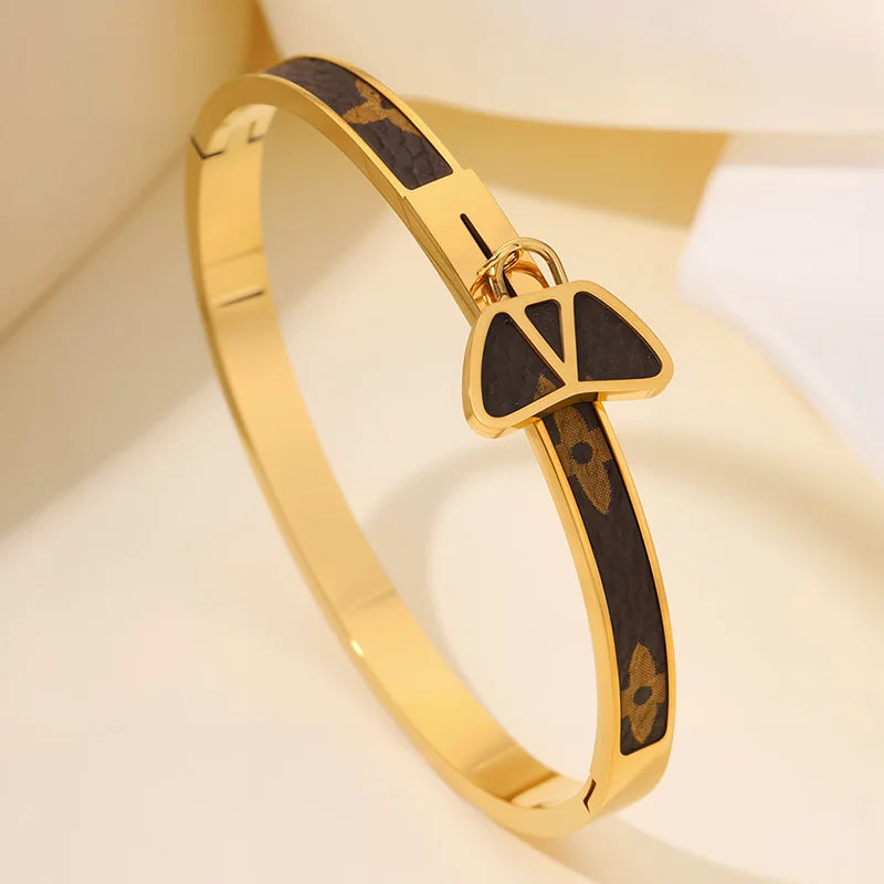 New Trendy Leather Bracelet with Chain Strips High-end Light Luxury Bangles Fashionable Jewelry Women's Accessories Wholesales