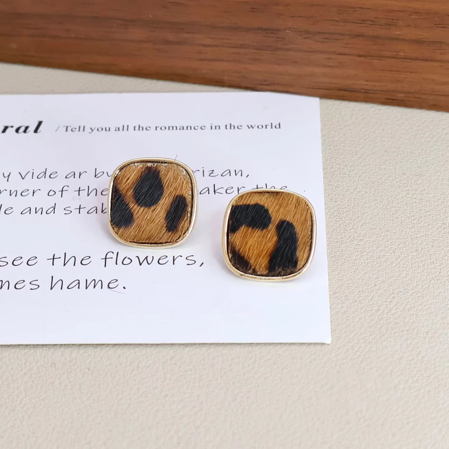 Women New Design Leopard Print Decorative Mini Stud Earring Fashion Chic Elegant Sex Wholesale Jewelry Accessories for Holiday