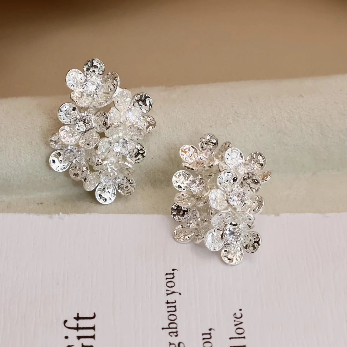 Fashion Luxury Glitter Art Deco Exaggerated Drop Earrings for Girls Sweet Elegant Butterfly Jewelry for Women Ladies Accessories