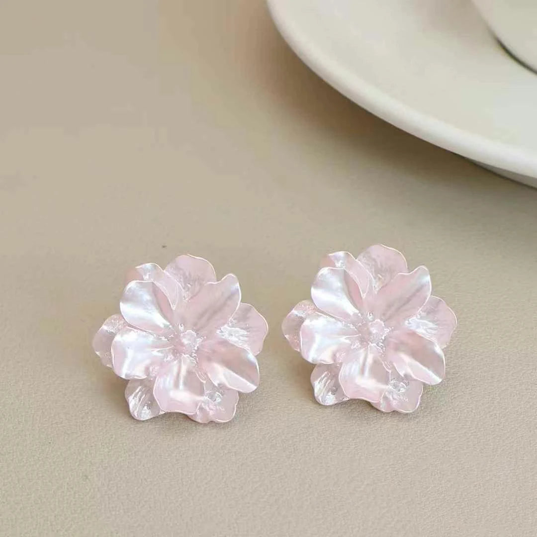 Women Hot Sale Classic Flower Shape Small Stud Earring Sweet Fashion Gentle Luxurious Bulk Order Jewelry Accessories for Daily