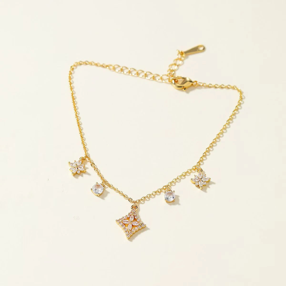 Trendy Fashion Glitter Elegant Bracelets for Girls Charms Glamorous Jewellry for Women Ladies Accessories Famme Bijuterias