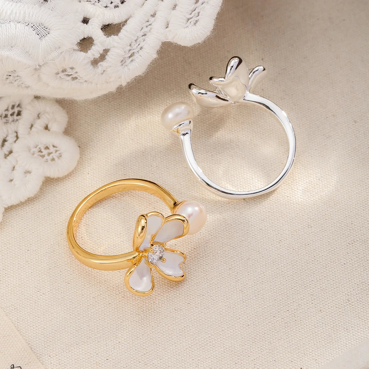 Fashion Freshwater Pearl Cubic Zirconia Flowers White K Plated Rings for Girls Sweet Jewelry for Women Ladies Wholesale Simple