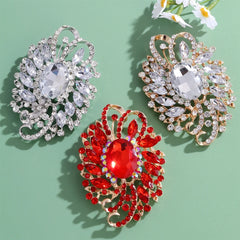 Fashion Rhinestone Glitter Sparking Dainty Brooches for Girls Glamorous Vintage Pins Jewelry for Women Ladies Accessories