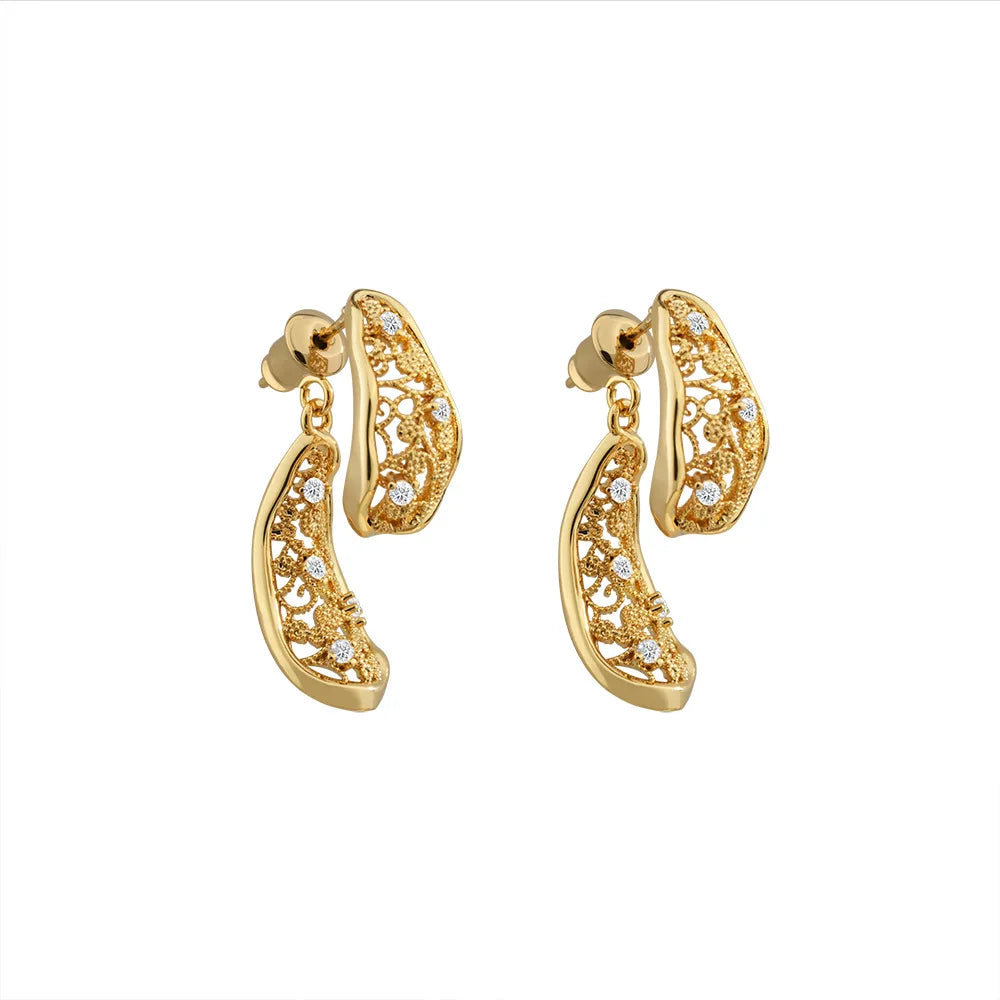 Front and Back Two-Way Stud Earrings French Style Exquisite Glitter Hollow Lace Pattern Earrings Fashion Elegant Retro Luxury