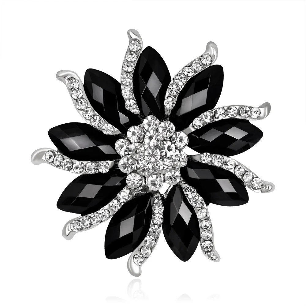 Fashion Glitter Rhinestone Sparking Brooches for Girls Elegant Sweet Pins Jewelry for Women Ladies Accessories Wholesale Sweet