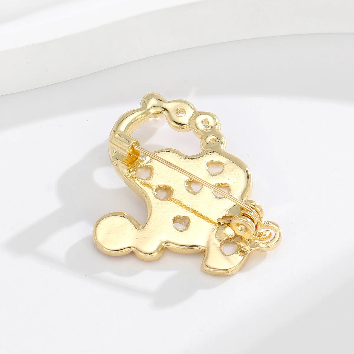 Fashion Elephant Sweet Cute Brooches for Girls Trendy Stylish Glamorous Pins Jewelry for Women Ladies Accessories New Design