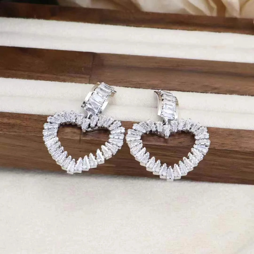 Fashion Sweet Heart Shapes Cute Stunning Fresh Drop Earrings for Girls Elegant Large Jewelry for Women Ladies Accessories