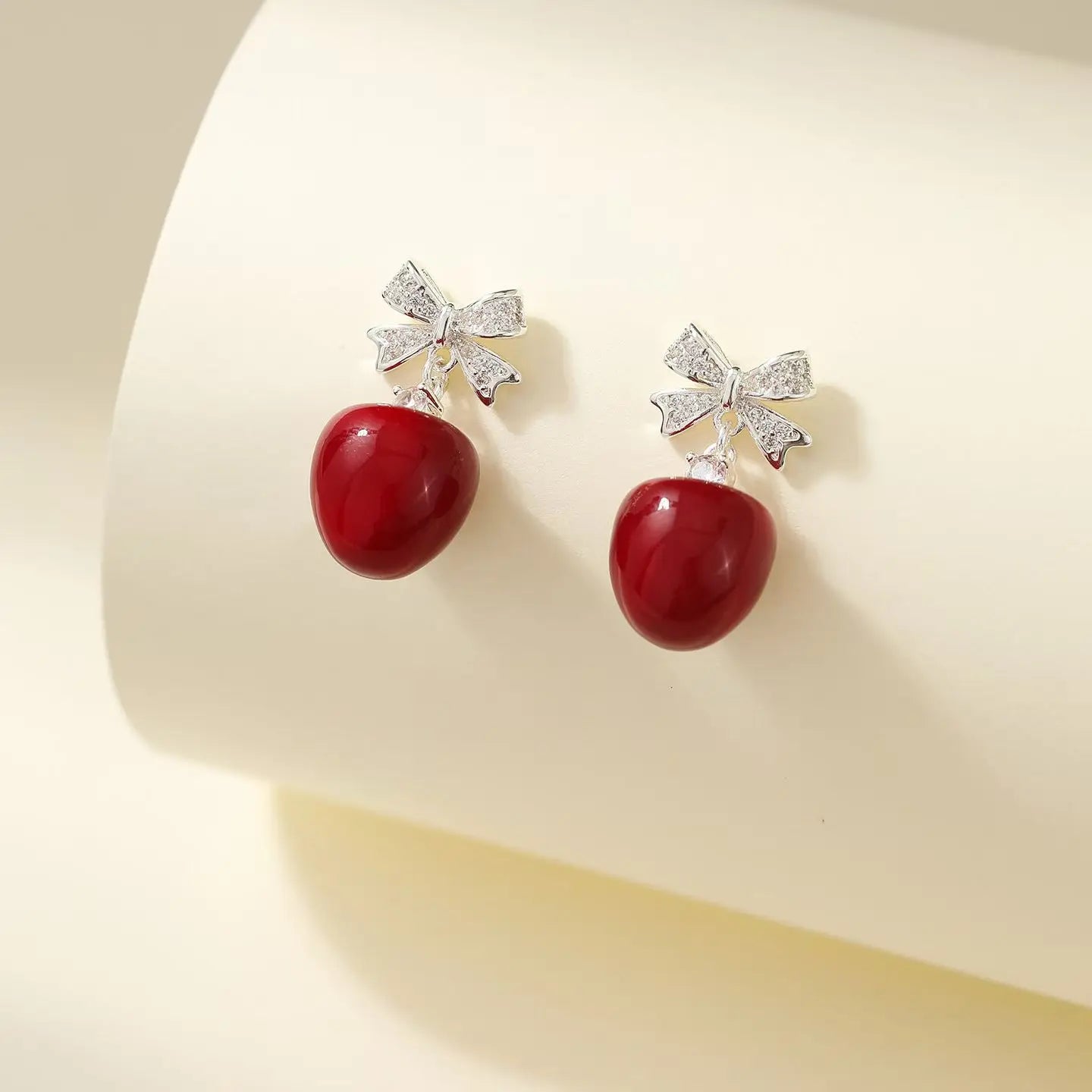 Women Bow Square Pig Cartoon Small Mini Stud Earring Fashion Glitter Cute Lovely Wholesale High Quality Daily Jewelry Accessory