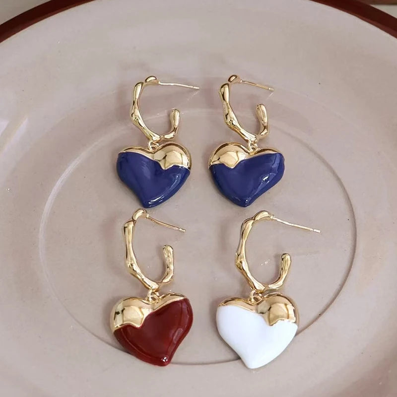 Cute Sweet Heart Shaped Designer Charms Drop Earrings for Girls Simple Elegant Jewelry for Women Ladies Accessories Wholesale