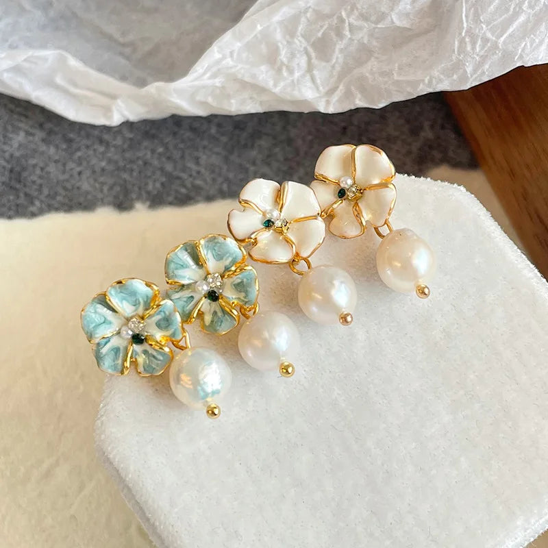 Fashion Flower Freshwater Pearl Drop Earrings for Girls 18K Gold Plated Jewelry for Women Ladies Wholesale China Factory Bulk
