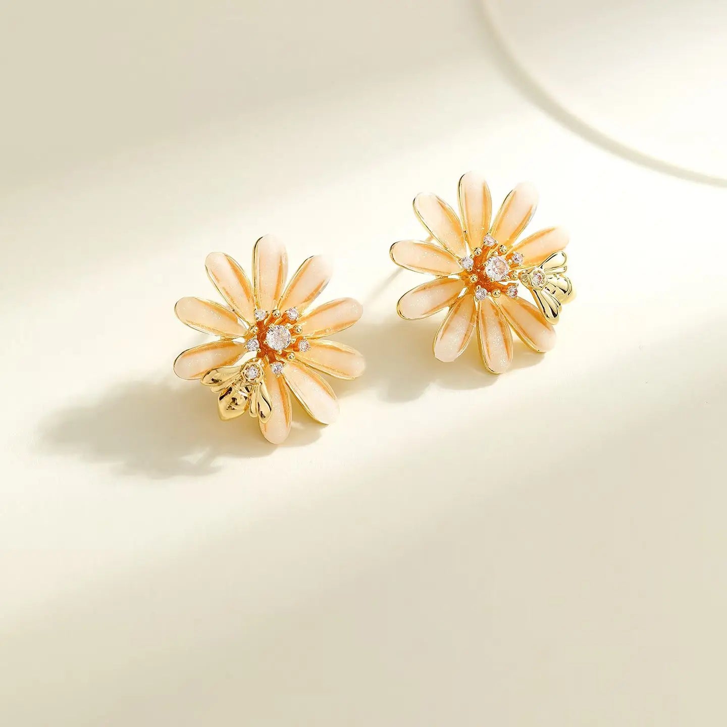 Female Flower Shape New Design Small Stud Earring Sweet Fashion Chic High Quality Jewelry Accessories for Women Holiday Causal