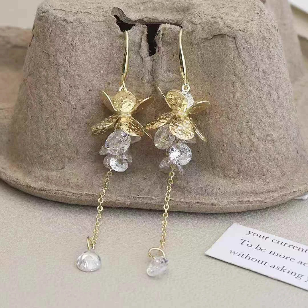 Fashion Trendy Luxury Vintage Refined Drop Earrings for Girls Graceful Tassel Jewelry for Women Ladies Accessories Wholesale