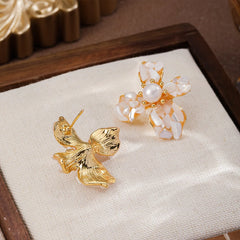 Fashion Flower Pearl Abalone Shell Dainty Stud Earrings for Girls Elegant Jewelry for Women Ladies Wholesale Bulk China Factory