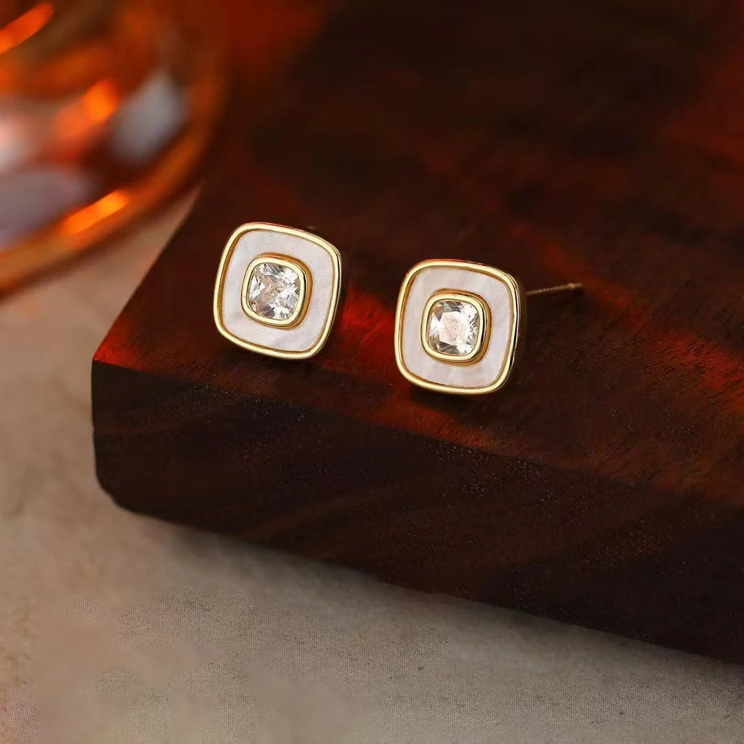 Fashion Trendy Flower Glitter Stud Earrings for Girls Sweet Elegant Luxury Adorable Jewellry for Women Ladies Accessories Chic