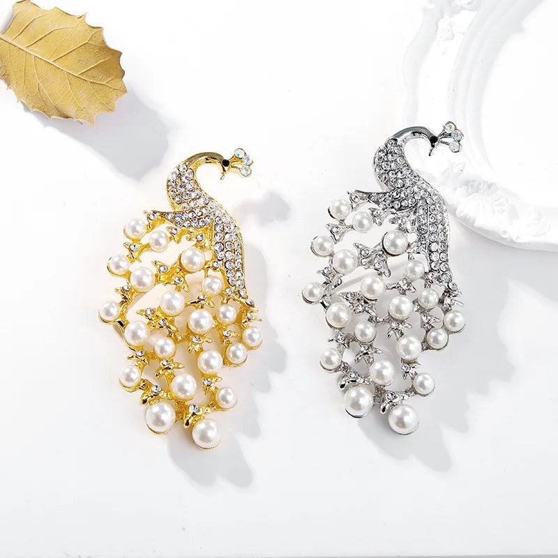 Fashion Animals Glitter Sparking Peacock for Girls Sweet Imitation Pearl Pins Jewelry for Women Ladies Accessories Wholesale