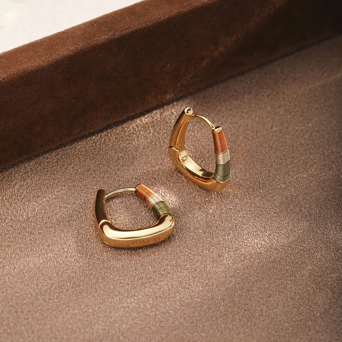 Fashion Simple Copper Minimalistic Hoop Earrings for Girls Trendy Jewelry for Women Ladies Wholesale China Manufacturer Bulk