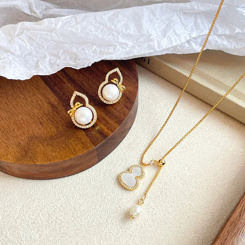 Fashion Freshwater Pearl Gourd Drop Earrings for Girls Sweet Cubic Zirconia 18K Gold Plated Jewelry for Women Ladies Wholesale