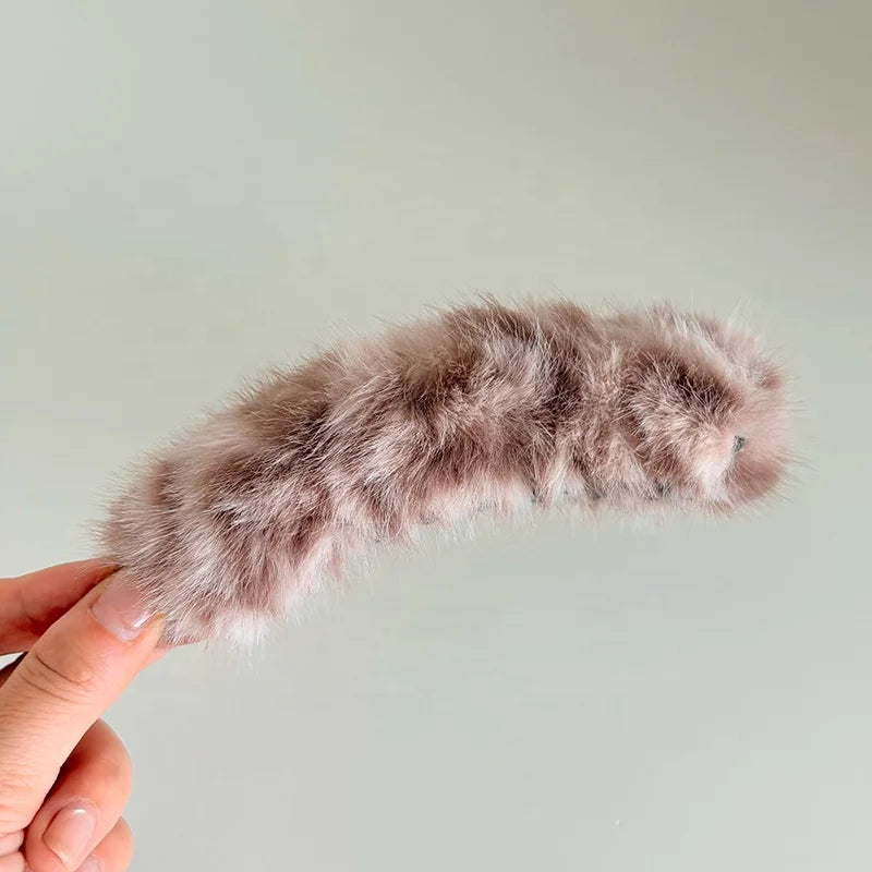 Fashion Leopard Fluffy Hair Clips for Girls Sweet Elegant Trendy Banana Clips for Women Ladies Hair Accessories Chinese Supplier
