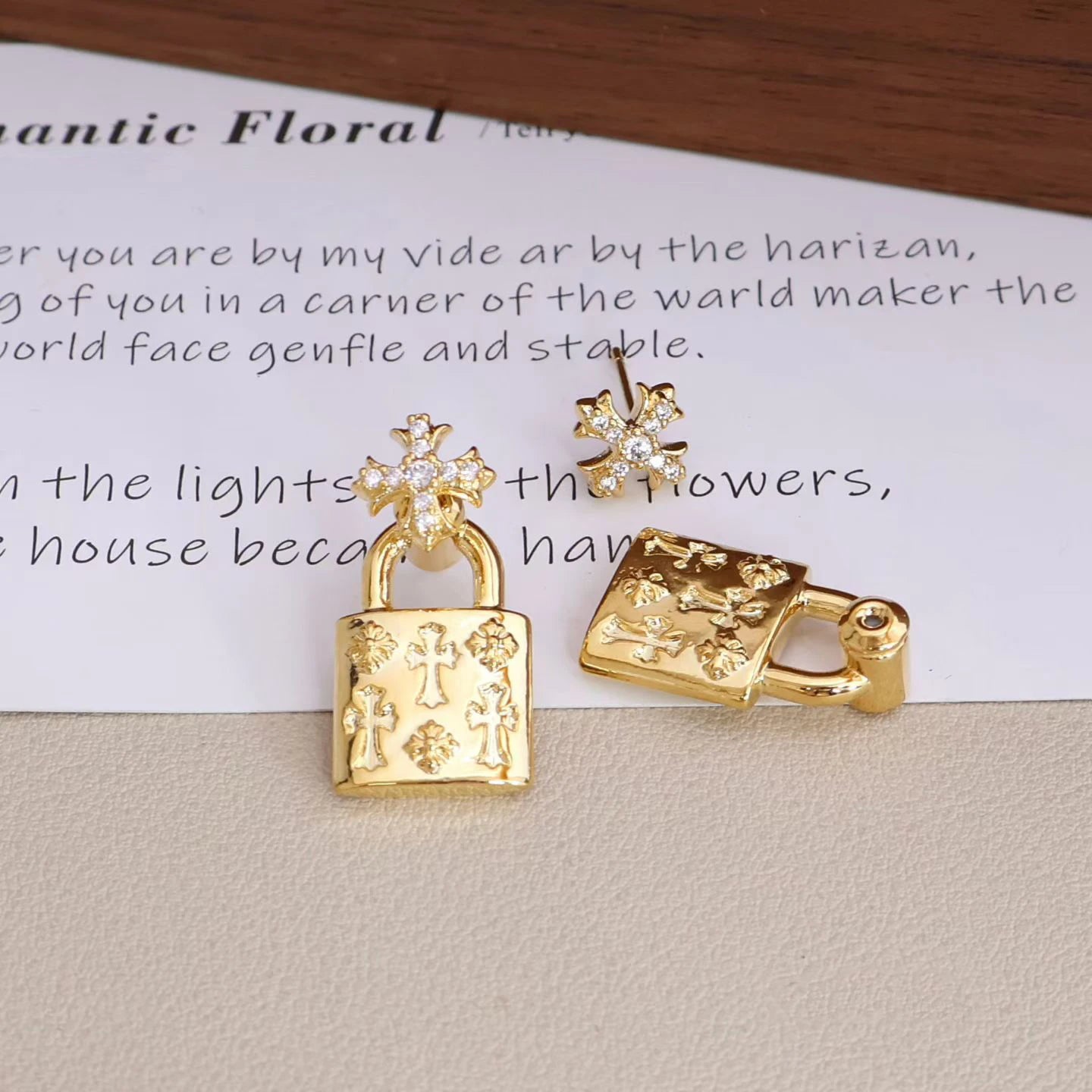 Fashion Dainty Golden Sweet Star Drop Earrings for Girls Elegant Art Deco Glamorous Jewelry for Women Ladies Accessories Chic