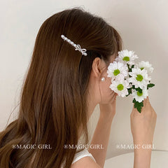 Sparkle Glitter Luxurious Hair Clips Chic Women's Alloy Barrettes Stylish Party Hair Accessories with Bowknot Design