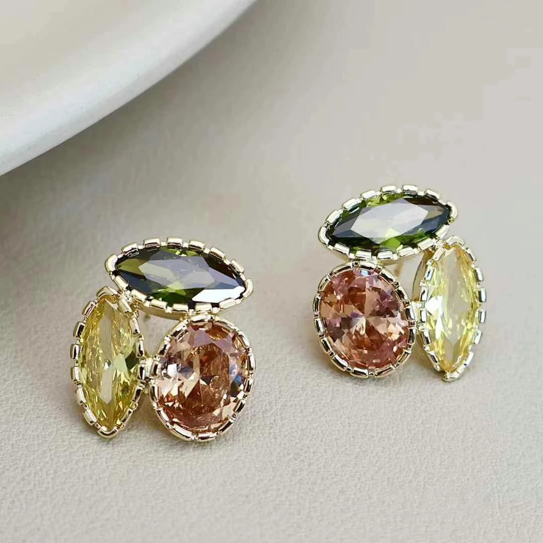 Glitter Sparkle Rhinestone Luxury Stud Earrings for Girls Elegant Simple Fashion Jewellry for Women Ladies Accessories Wholesale