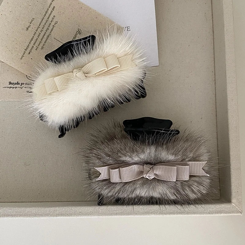 Fashion Fluffy Bowknot Elegant Luxury Hair Claw Clips for Girls Sweet Trendy Cute Hair Accessories for Women Ladies in Stock